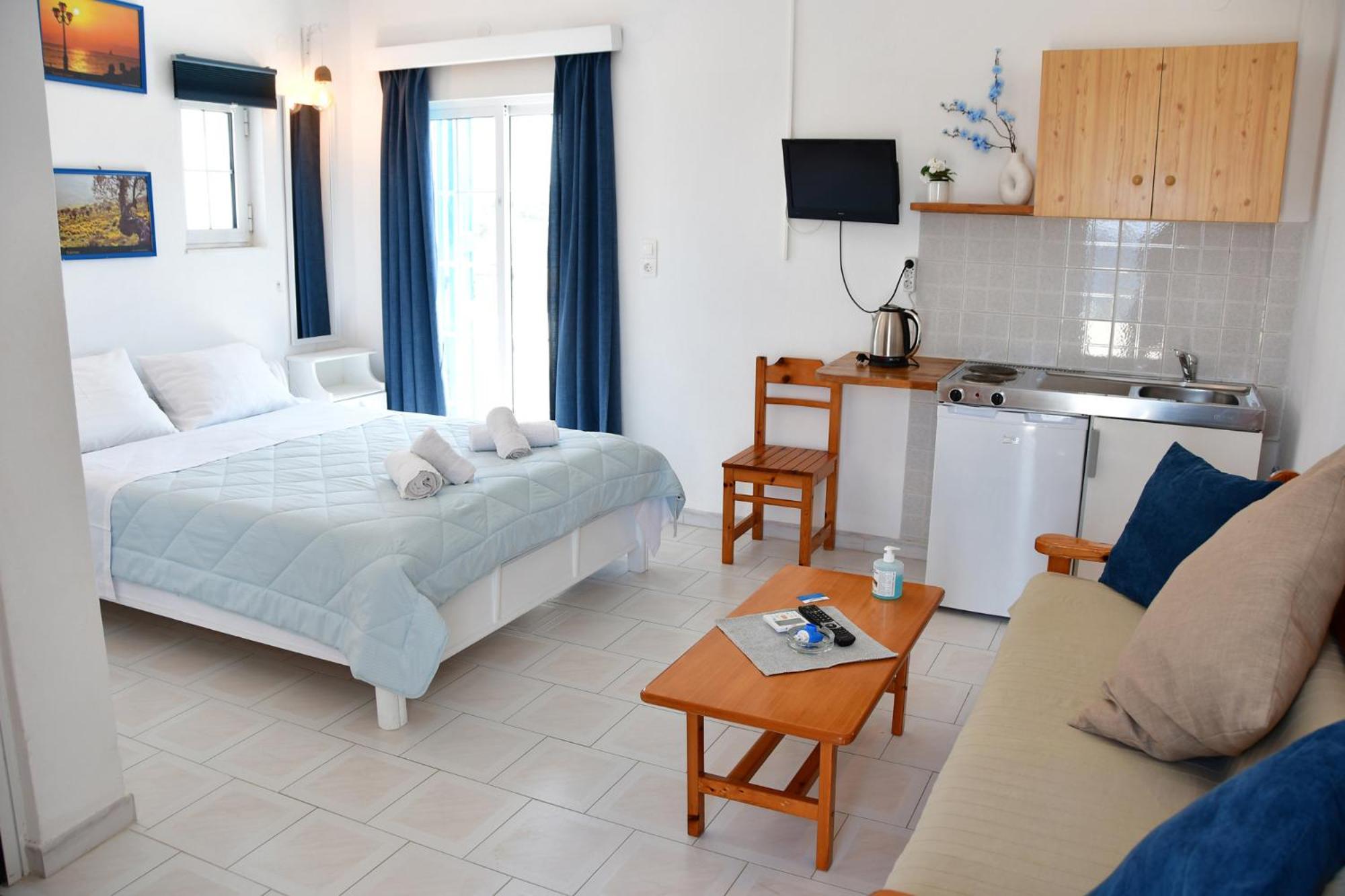 Blue Dolphin Studios And Apartment Vagia  Extérieur photo