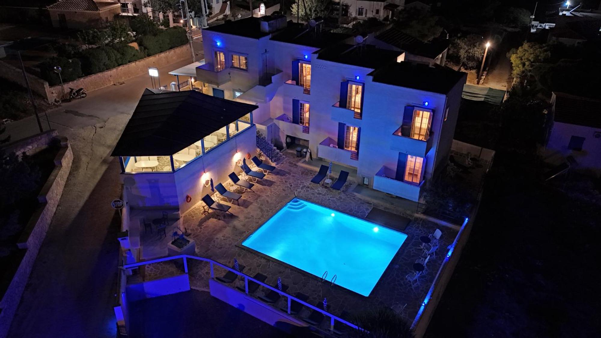 Blue Dolphin Studios And Apartment Vagia  Extérieur photo