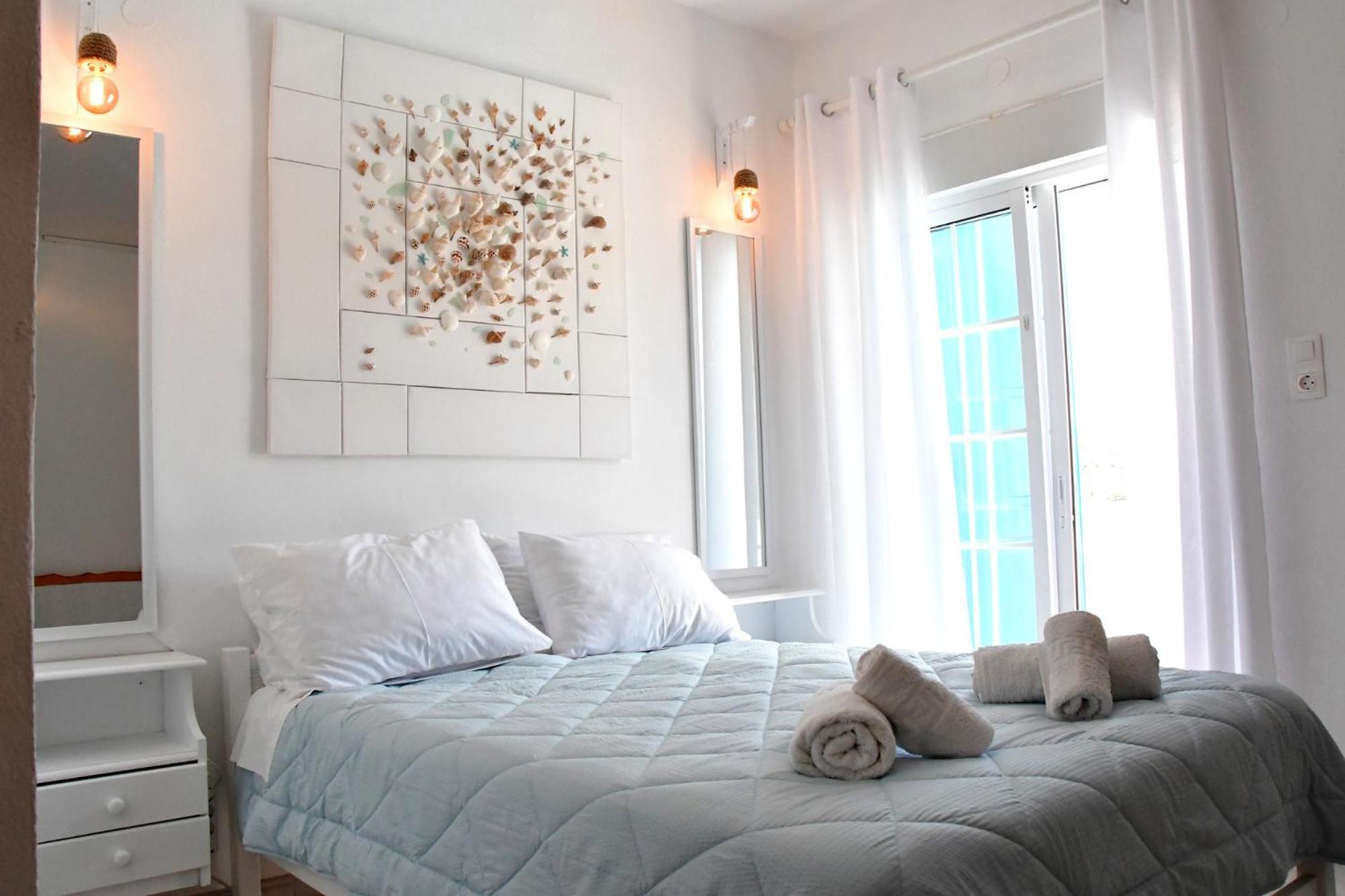 Blue Dolphin Studios And Apartment Vagia  Extérieur photo